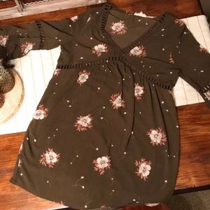Entro bell sleeve dress